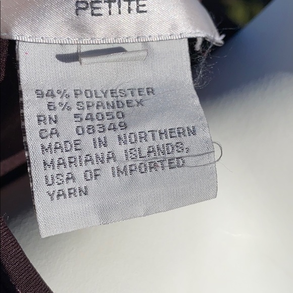 Nine West Petite Maroon Blouse with tie, size P/L - Picture 9 of 9